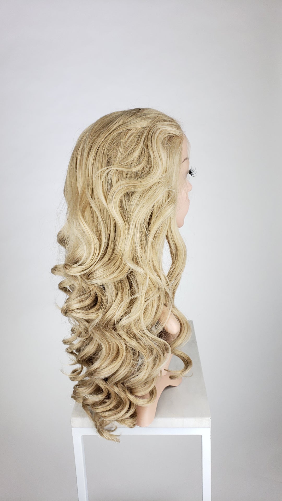 Kat Natural Blonde - Natural Plus Series