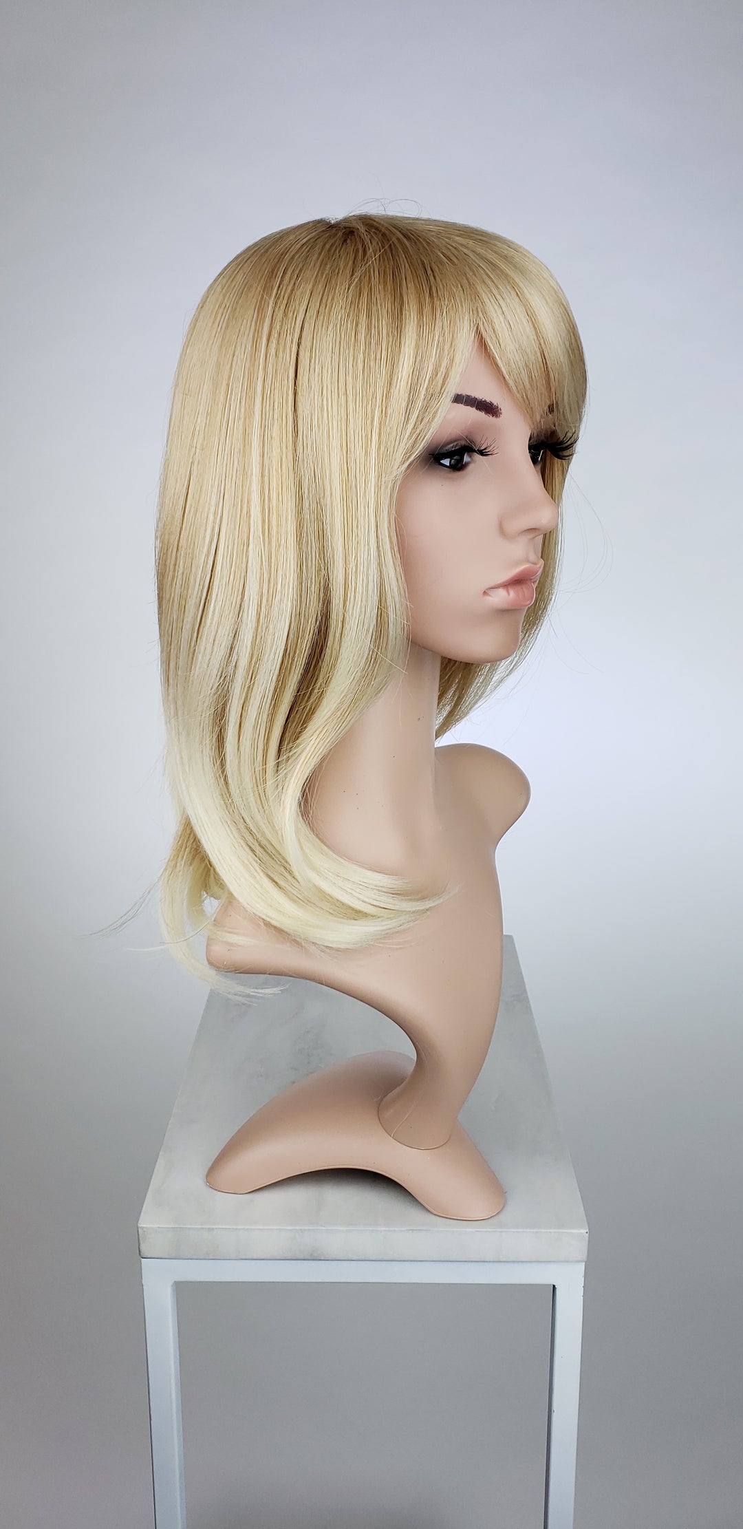 Kiley Strawberry Blonde Ombre - Hard Front Wig