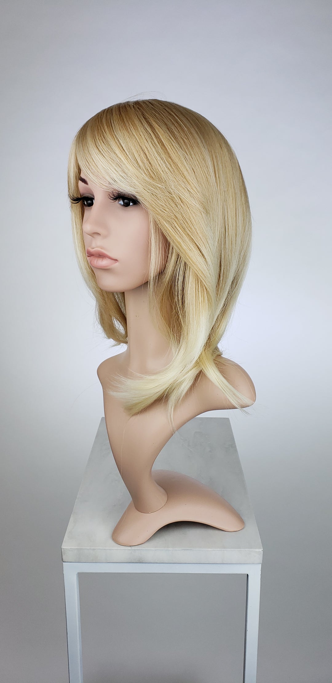 Kiley Strawberry Blonde Ombre - Hard Front Wig