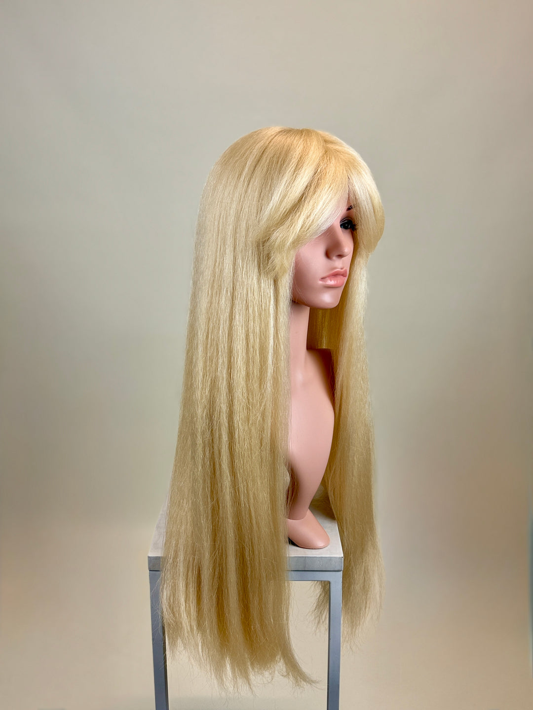 Myra Bleach Blonde - Pre-textured Wig