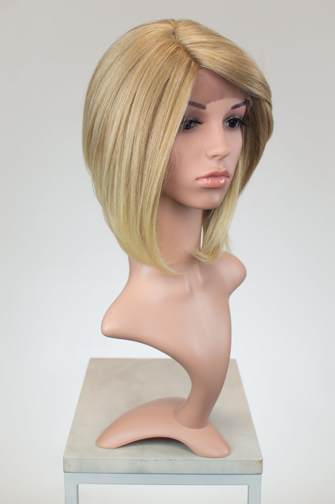 Kiora Strawberry Blonde with Bangs - Natural