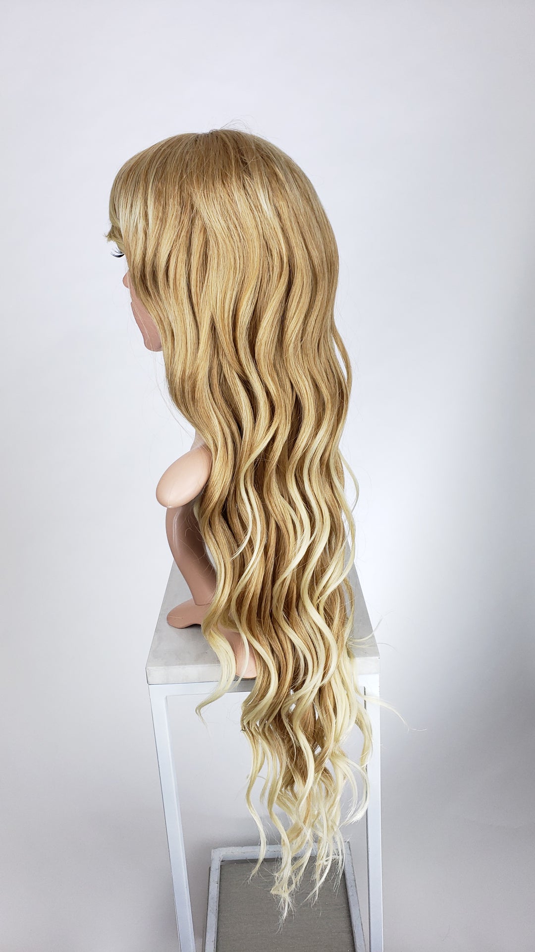 Sapphire Strawberry Blonde - Fashion Wig