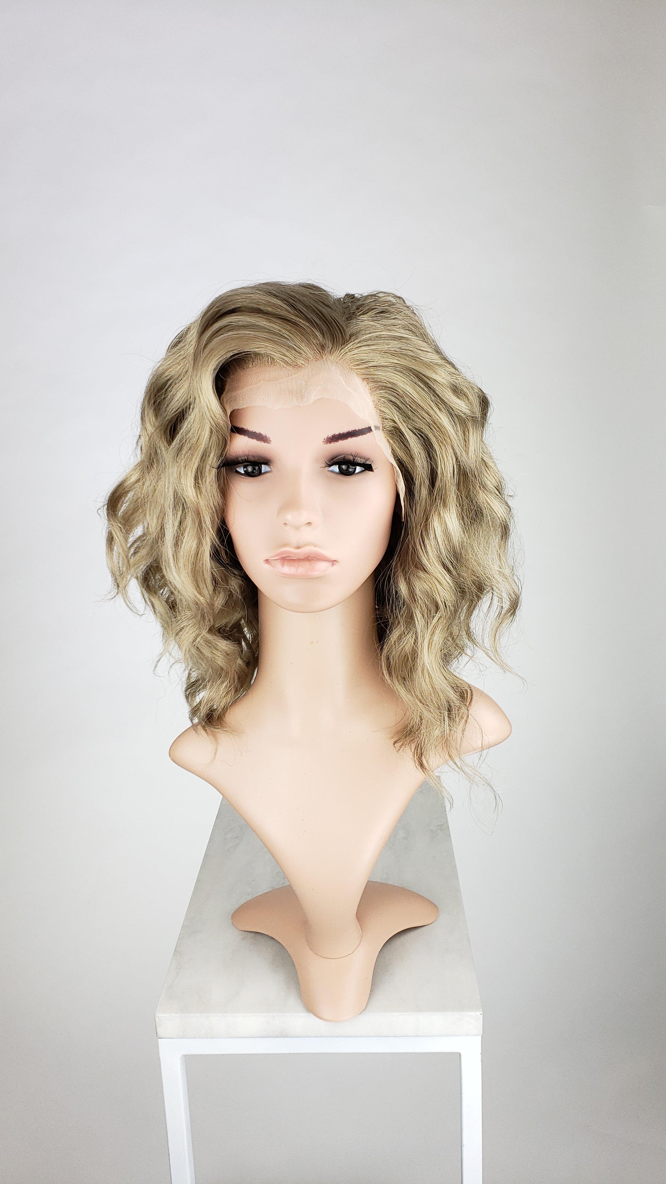 Medium curly blonde on sale wig