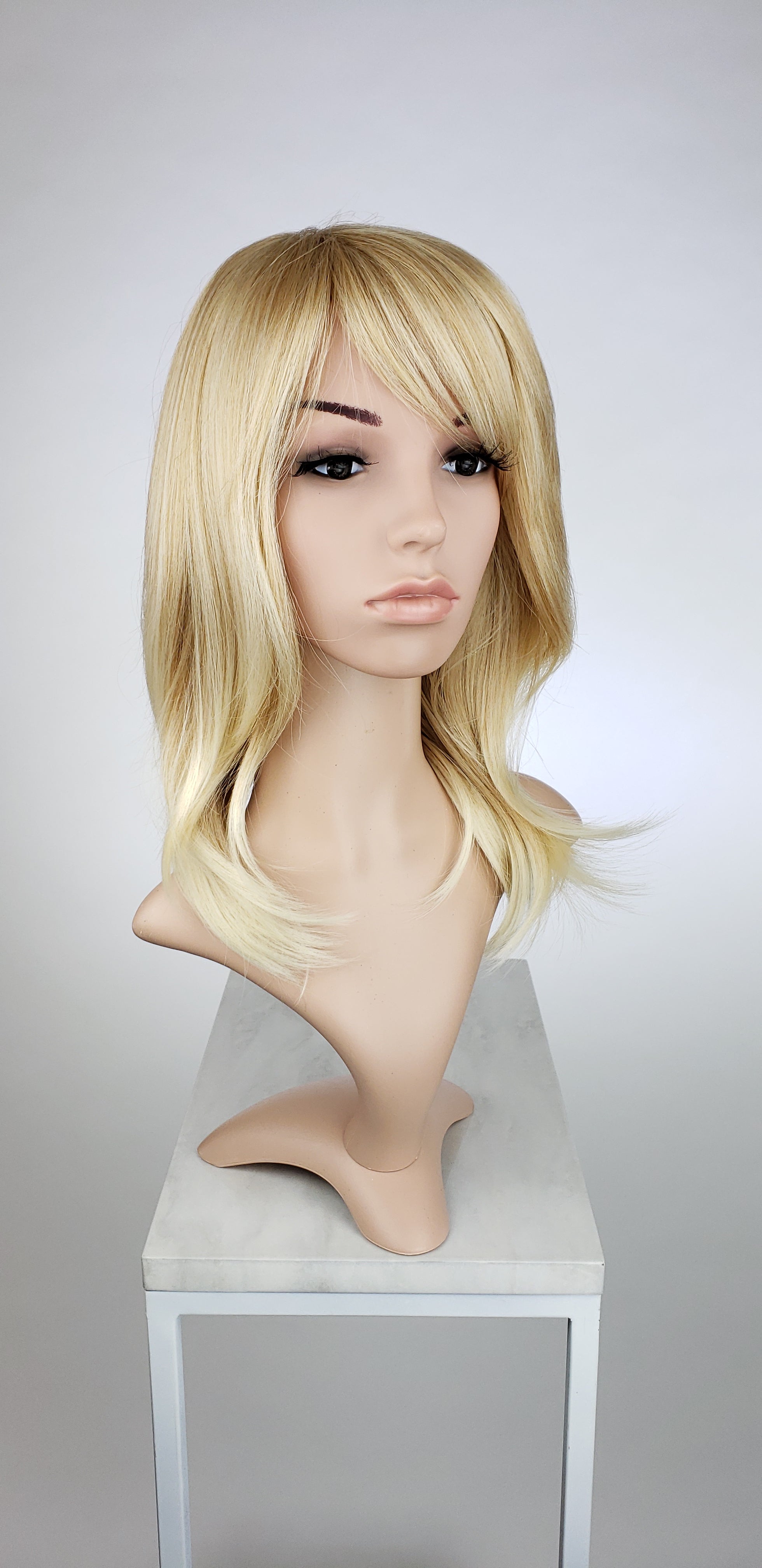 Kiley Strawberry Blonde Ombre Fashion Wig Pose Wigs